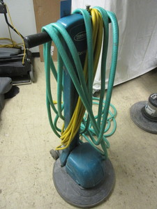 TENANT F-SERIES 20 FLOOR SCRUBBER
