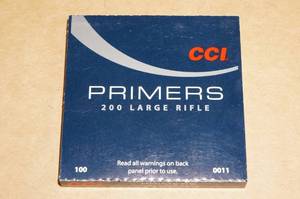 lot 71 image: 100 CCI No 200 Large Rifle Primers