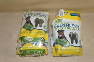 lot 22 image: ARK Naturals Brushless Toothpaste Chews