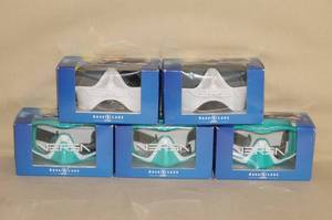 lot 9 image: 5 Aqua Lung Versa Snorkel Masks