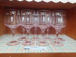 8 Gorgeous Pink Wine Glasses
