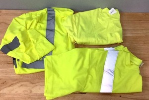 lot 43 image: Lot of 3 Maximum Safety Hi Res Shirts Size XL