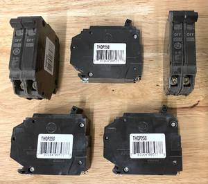 lot 21 image: 5 GE Q-Line 2-Pole 50-Amp Thin Series Circuit Breakers - THQP250
