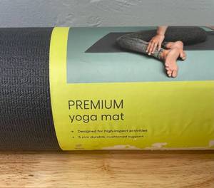 lot 69 image: Fitness Lot YOGA Mat and Sliding Exercise Disks