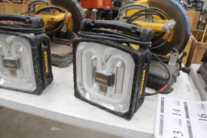 lot 16 image: DeWalt CordlessCorded Work Light DC020 11Lx6Wx14H
