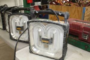 lot 19 image: DeWalt CordlessCorded Work Light DC020 11Lx6Wx14H