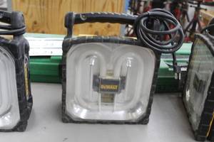 lot 22 image: DeWalt CordlessCorded Work Light DC020 11Lx6Wx14H