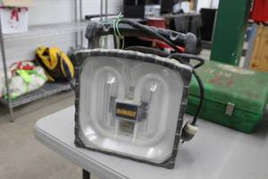 lot 28 image: DeWalt CordlessCorded Work Light DC020 11Lx6Wx14H