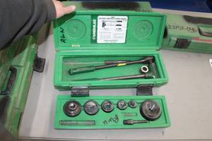 lot 40 image: Greenlee Ratchet Knockout Punch Driver 1804  with Plastic Case