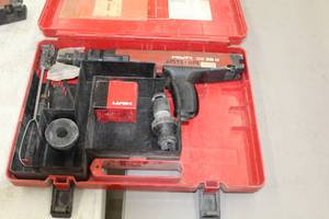 lot 86 image: Hilti Fastener DX 36M  with Accessories and Plastic Case