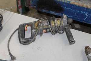 lot 90 image: Bosch Bulldog Drill 11212VSR