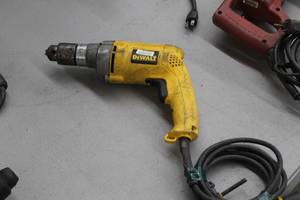 lot 92 image: DeWalt Drill  12 VSR DW235G