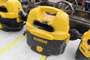 lot 119 image: DeWalt CordlessCorded WetDry Vacuum Heavy Duty DC500