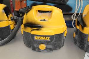 lot 125 image: DeWalt CordlessCorded WetDry Vacuum Heavy Duty DC500