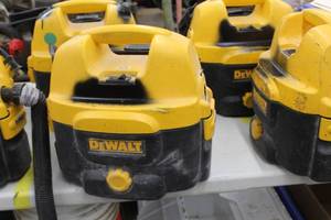 lot 130 image: DeWalt CordlessCorded WetDry Vacuum Heavy Duty DC500