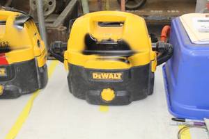 lot 133 image: DeWalt CordlessCorded WetDry Vacuum Heavy Duty DC500