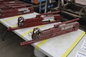 lot 142 image: Lot of (2) Southwire Maxisjax Reel Stands