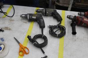 lot 285 image: Lot of (2) Drills  - Black & Decker 1180, Porter-Cable 38