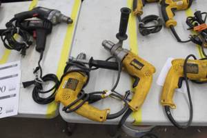 lot 289 image: Lot of (2) DeWalt 12 Drills Variable Speed DW235G
