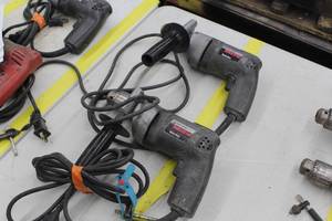 lot 294 image: Lot of (2) Black & Decker Holgun 12 Drills Industrial VSR  - 1311, 1312