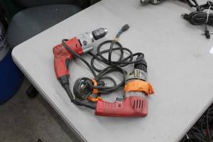 lot 304 image: Lot of (2) Milwaukee Drills  - Magnum Holeshooter Drill, Drill