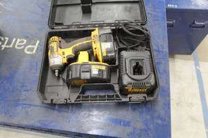 lot 263 image: DeWalt 18V Cordless 38 Impact Wrench DC823  with Batteries (x2), Charger, Plastic Case