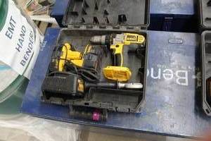 lot 268 image: DeWalt 18V Cordless 12 DrillDriver XRP DCD940  with Batteries (x2), Charger, Plastic Case