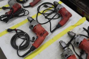 lot 308 image: Lot of (2) Milwaukee Magnum Holeshooter 12 Drills
