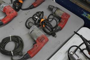lot 312 image: Lot of (2) Milwaukee Hole Shooter 38 Drills Heavy Duty