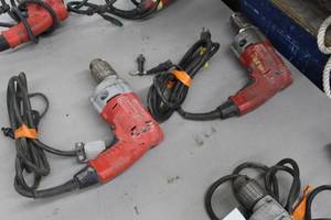 lot 313 image: Lot of (2) Milwaukee Magnum Holeshooter 12 Drills