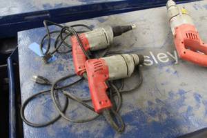 lot 324 image: Lot of (2) Milwaukee Drills  - Screwshooter, 38 Hole Shooter