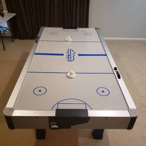lot 12 image: Arctic Wind Air Hockey Table
