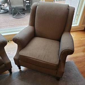 lot 14 image: Stylish Club Chairs by Sherrill Furniture