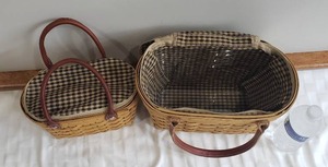 lot 80 image: Longaberger Basket Purse Set