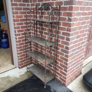 lot 90 image: Fabulous Iron Folding Bakers Rack