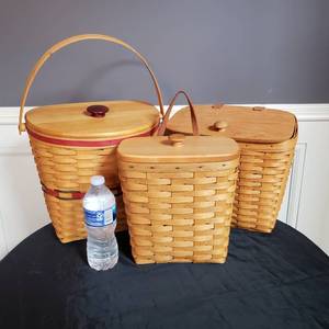 lot 104 image: Longaberger Lidded Caskets