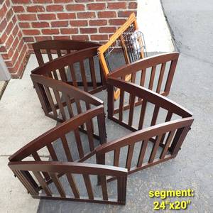 lot 141 image: Puppy Gate Bundle