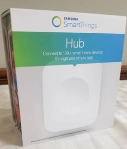 lot 143 image: Samsung SmartThings Hub & Motion Sensor
