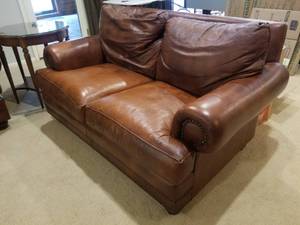 lot 16 image: Ultra-Comfortable Leather Loveseat by Leather Creations