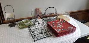 lot 186 image: Collection of Serving Accessories