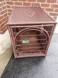 lot 183 image: Plastic Wicker Woven Dog Kennel