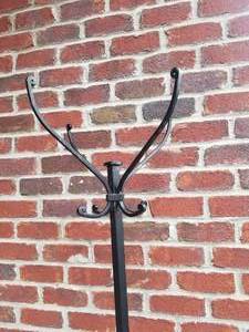 lot 181 image: Twisting Black Metal Hall Tree