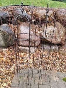 lot 168 image: Pair of Matching Garden Planter Trellises