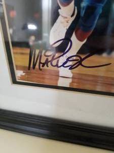 lot 83 image: AUTOGRAPHED- MAGIC JOHNSON Photo- NBA AUTHENTICATED