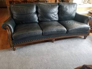 lot 2 image: Chic Leather Couch by Hancock & Moore