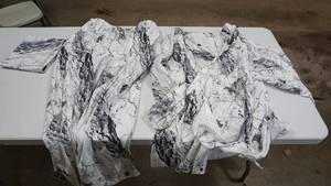 lot 14 image: Mountain Prairie White Snow Naked North Camo Wear