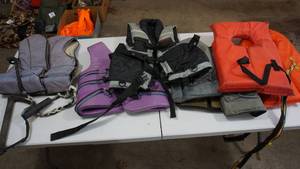 lot 37 image: Stearns, Taper Pro, Flotation Aids (Vests)