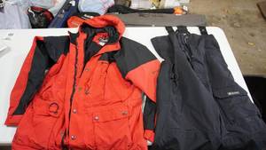 lot 67 image: Stearns Drywear Jacket