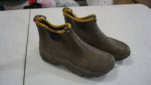 lot 101 image: LaCrosse Footwear