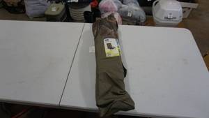 lot 103 image: Camo Turkey Seat
